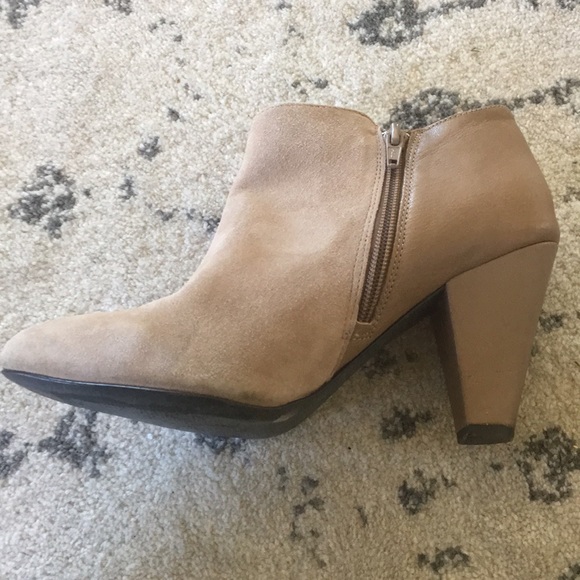 {Gianni Bini} Booties - Picture 6 of 6